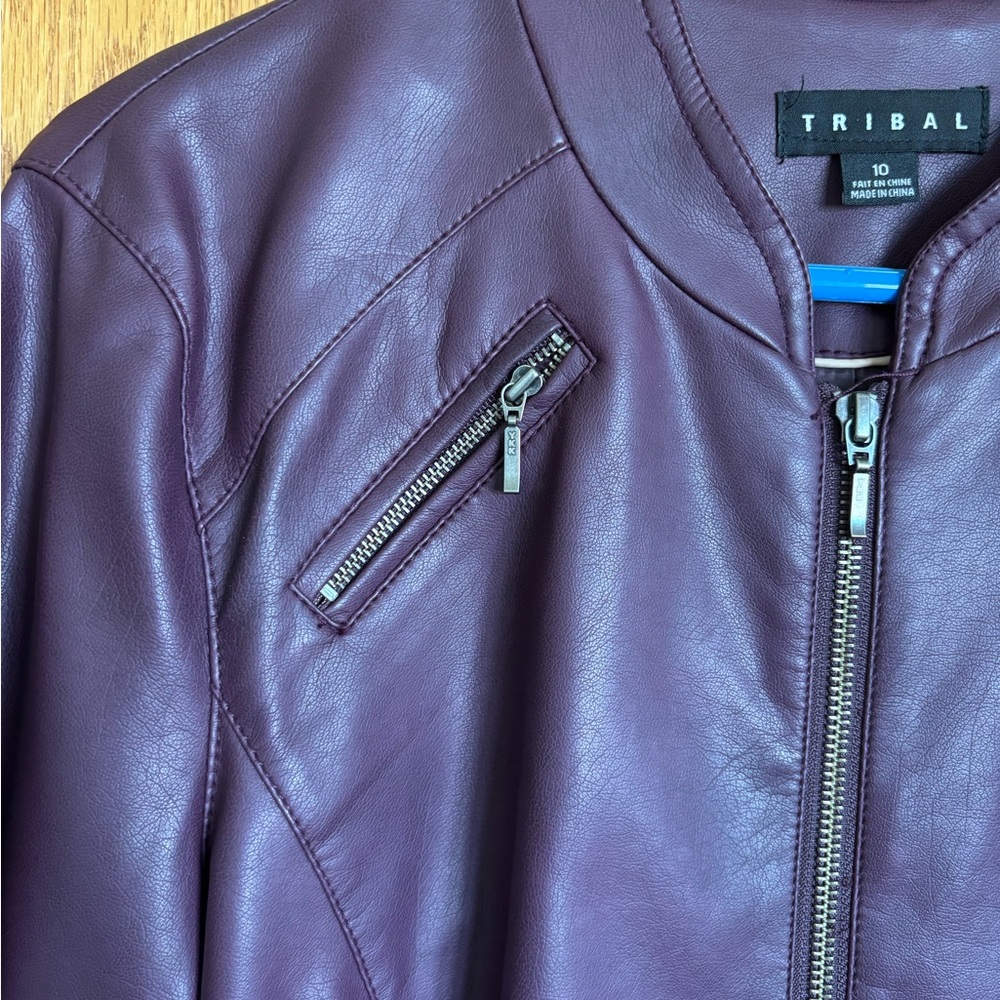 Tribal Purple Leather Jacket with Sporty Design and Fitted Silhouette - Picture 4 of 5